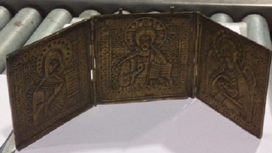 Hurghada airport officials foil attempt to smuggle 18th-century Coptic icon