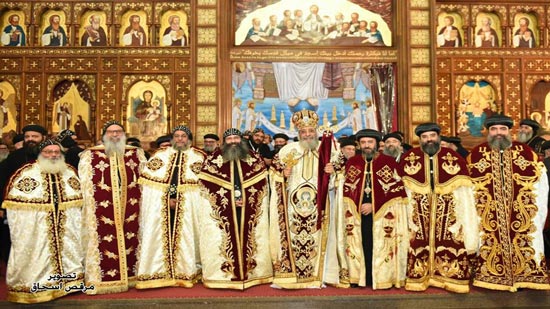 Pope ordains and enthrones 7 bishops in the presence of members of the Holy Synod