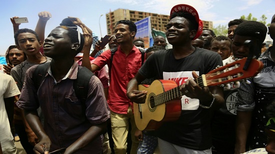 Fear of army action as Sudan protesters toughen stand