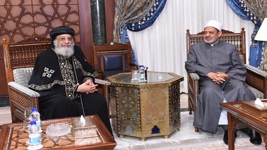 Pope Tawadros visits the Grand Imam to congratulate him on Eid al Adha 