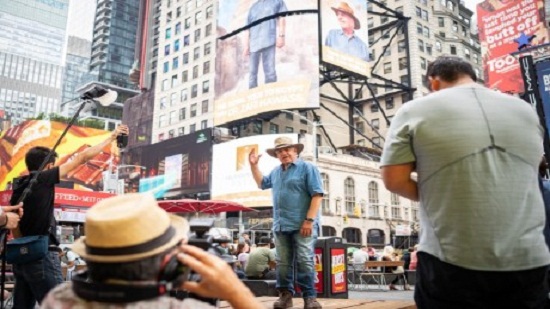 Photo of Egyptologist Zahi Hawass to decorate NYCs Times Square to promote tourism to Egypt