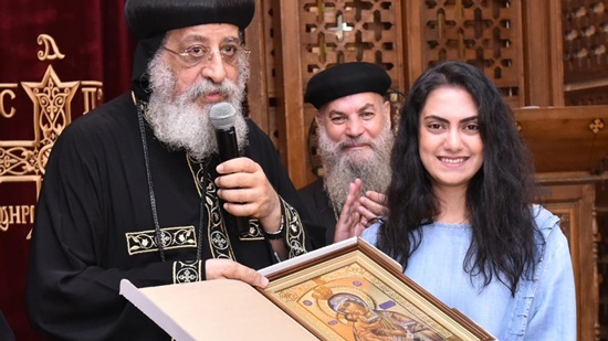 Pope Tawadros honors Coptic student who won international prize