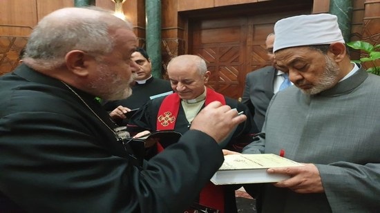 Egypt Council of Churches visits Imam Ahmed El Tayeb 