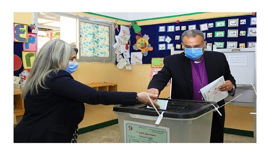 Head of the Evangelical community casts his vote in Senate elections