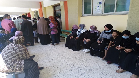 Voting polls is crowded in Egyptian villages
