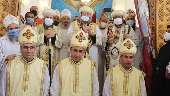 Bishop of Abnoub and al Fath ordains 3 new priests
