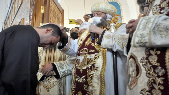 Bishops of Abnoub and Assiut ordain three new priests 
