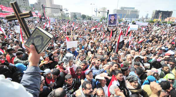 Thousands in Tahrir call for national unity	