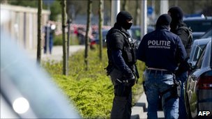 Netherlands shooting: Gunman kills five in Dutch mall
