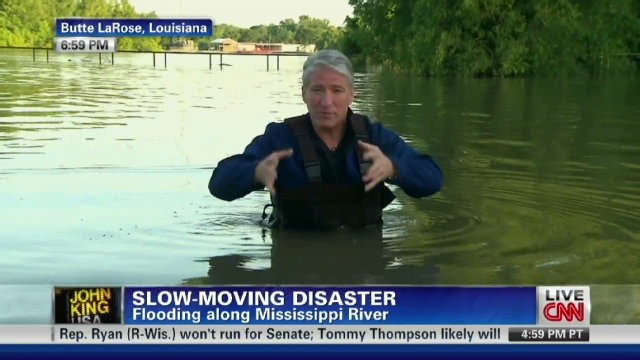 Vicksburg, Mississippi, waits for record river levels
