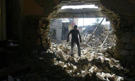 Bomb blasts rock Iraq, kill 67, wound 170
