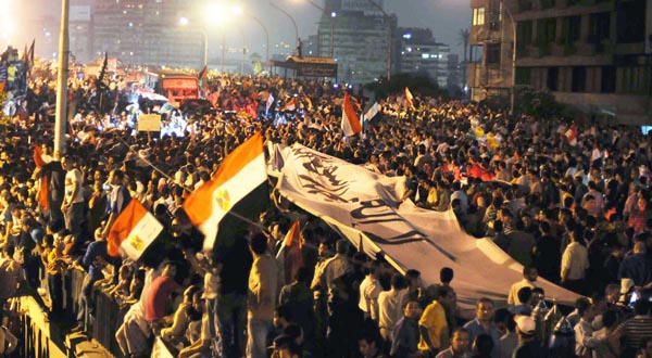 Egypt 'Spiderman' earns hero status with Israel flag protest	