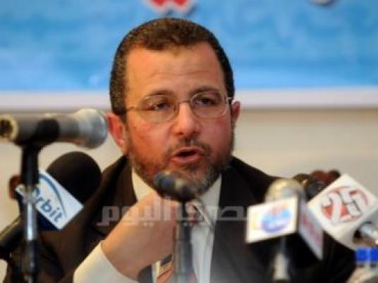 Salafis, ElBaradei call for dismissing cabinet due to hiking prices