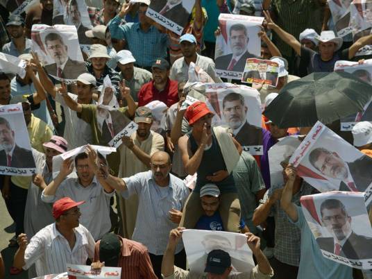 Morsy supporters surround High Court